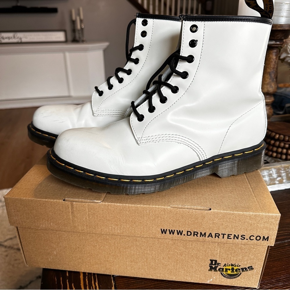 Dr Martens 1460 White Smooth Leather Boots Size 11 Men 12 Women Combat Grunge - Picture 16 of 16